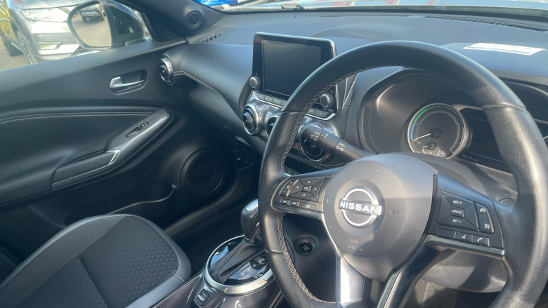 Nissan Juke 1.6 Hybrid N-Connecta 5dr Auto Hybrid Hatchback